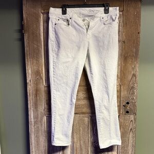 GAP Women's Classic Straight Leg White Jeans